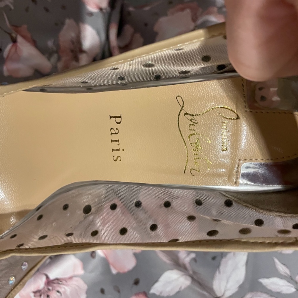Heels - Picture 4 of 4